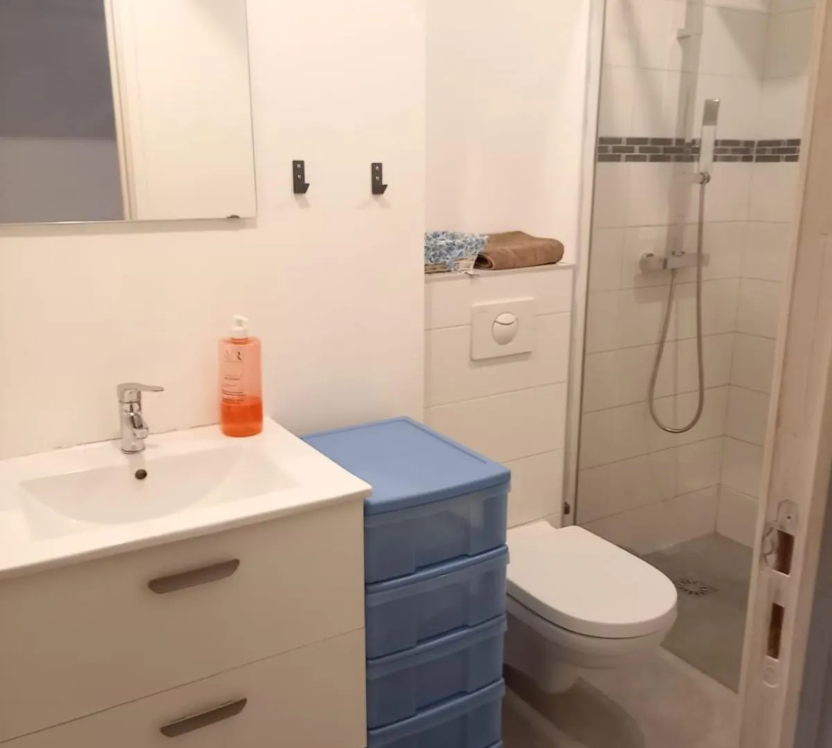 T2 A Cote De La Plage Antibes Apartamento